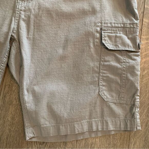 WEAR FIRST SHORTS MENS SIZE 42 KHAKI TAN RIPSTOP CARGO COTTON SPANDEX. - Picture 6 of 12